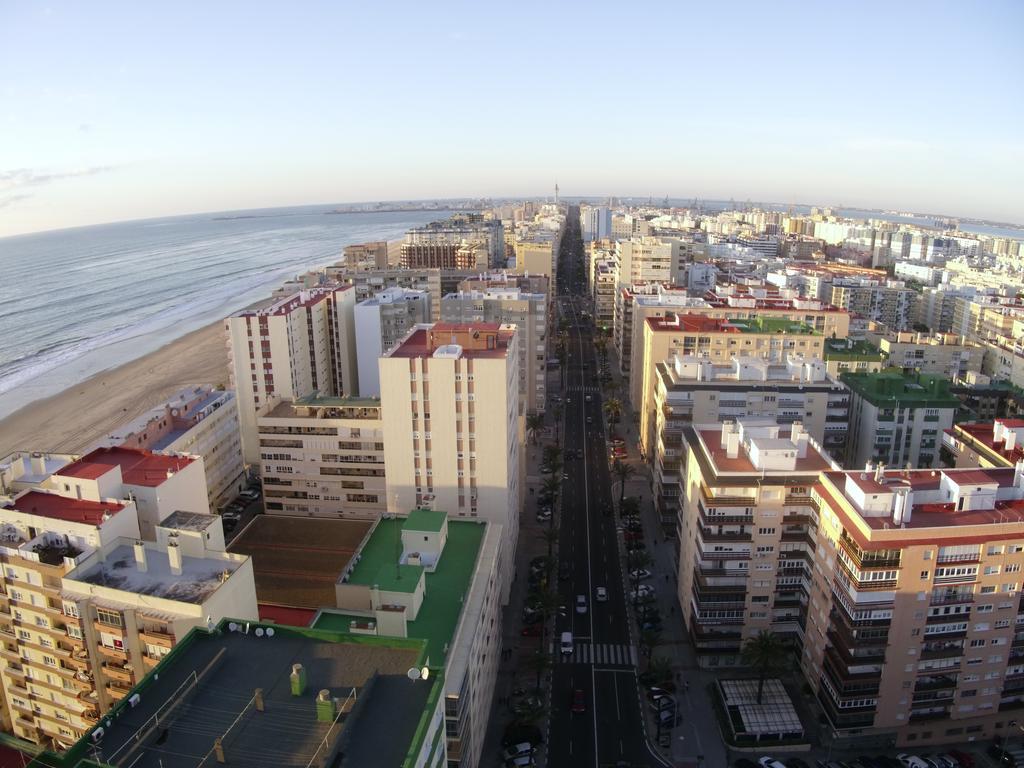 Ático Avda Cádiz Playa Daire Dış mekan fotoğraf