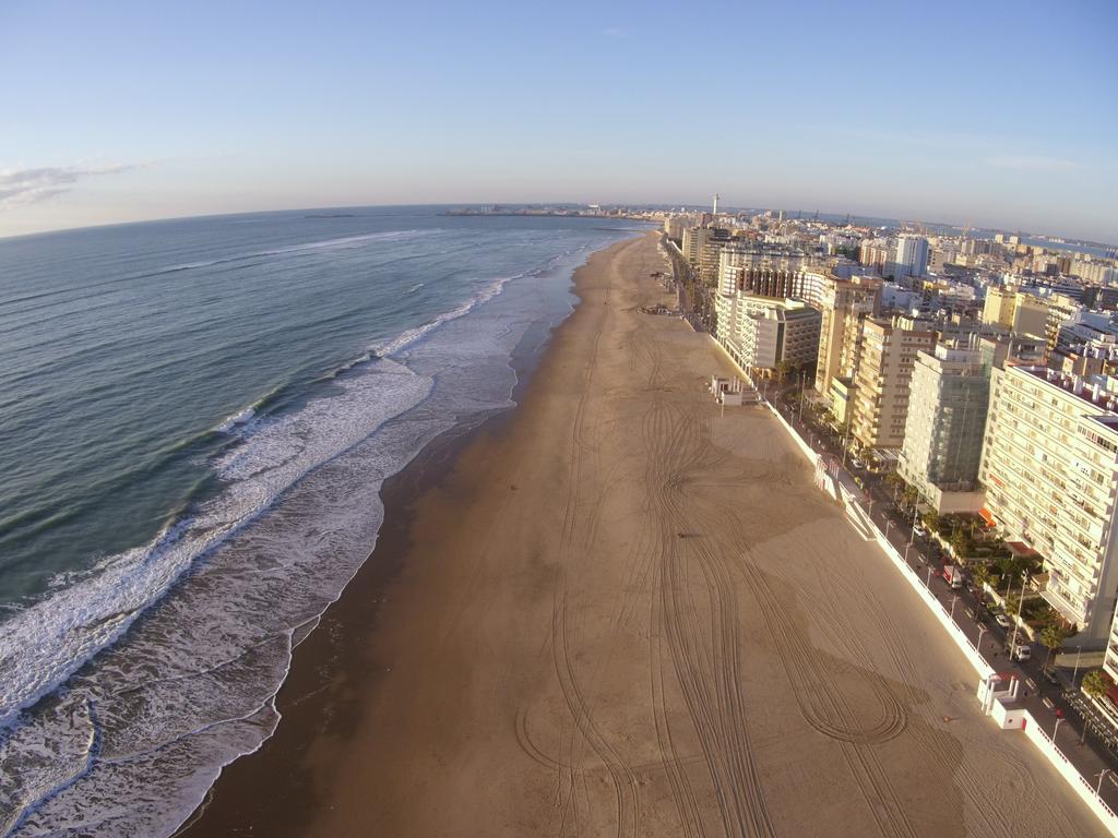 Ático Avda Cádiz Playa Daire Dış mekan fotoğraf